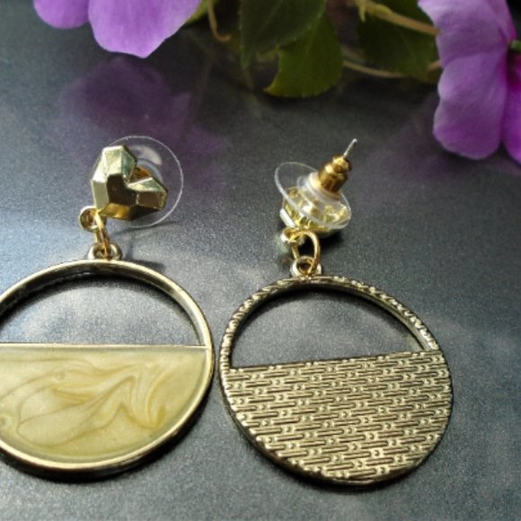NWOT Retro 90's inspired sparkly swirly yellow enamel earrings three Styles GIFT - Picture 3 of 9